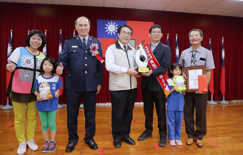 南市警局慶祝警察節  表揚模範警察及績優員工