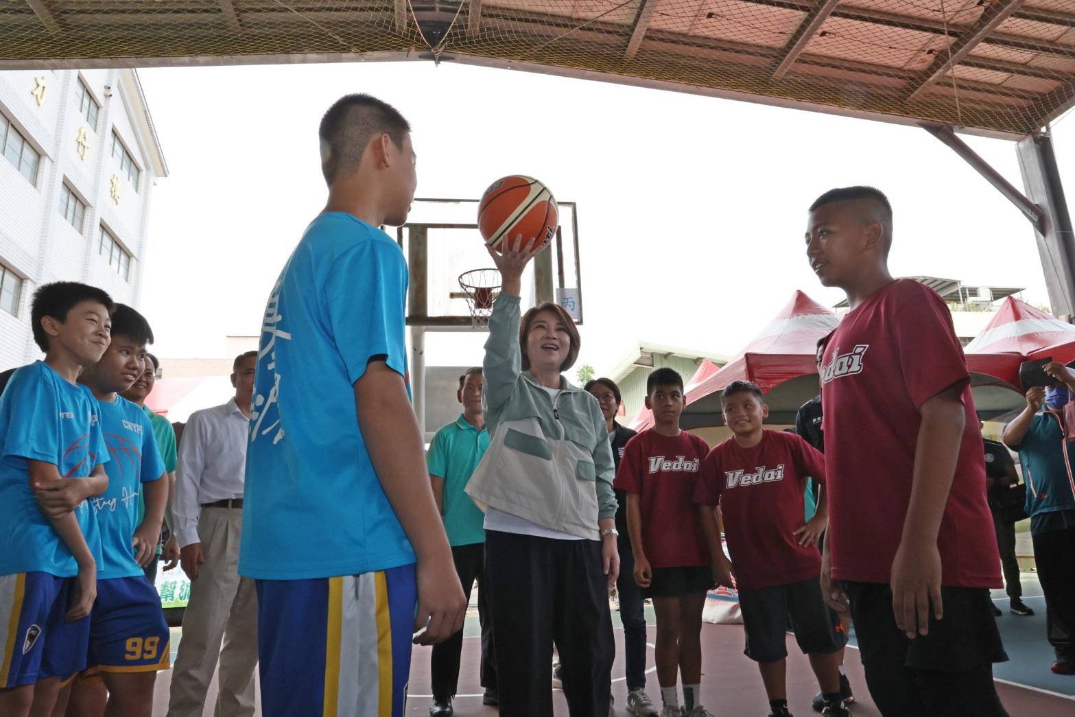 屏東縣暑假大型青少年3對3籃球鬥牛賽場登場 　　