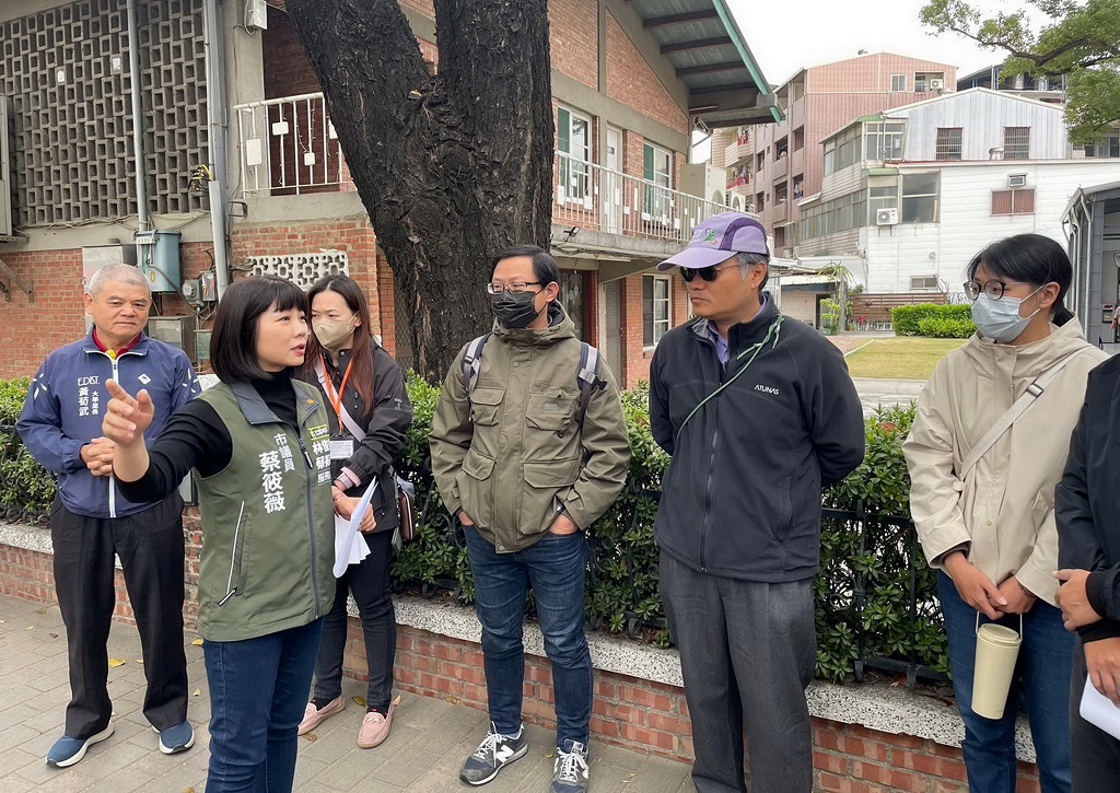 南市蔡筱薇會勘東寧長榮公車站 要求完善公車進站動線確保乘客上下車安全