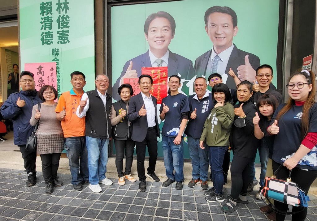 立委林俊憲攜手議員結合民間業者贈餐食 以行動關懷弱勢寒冬送暖