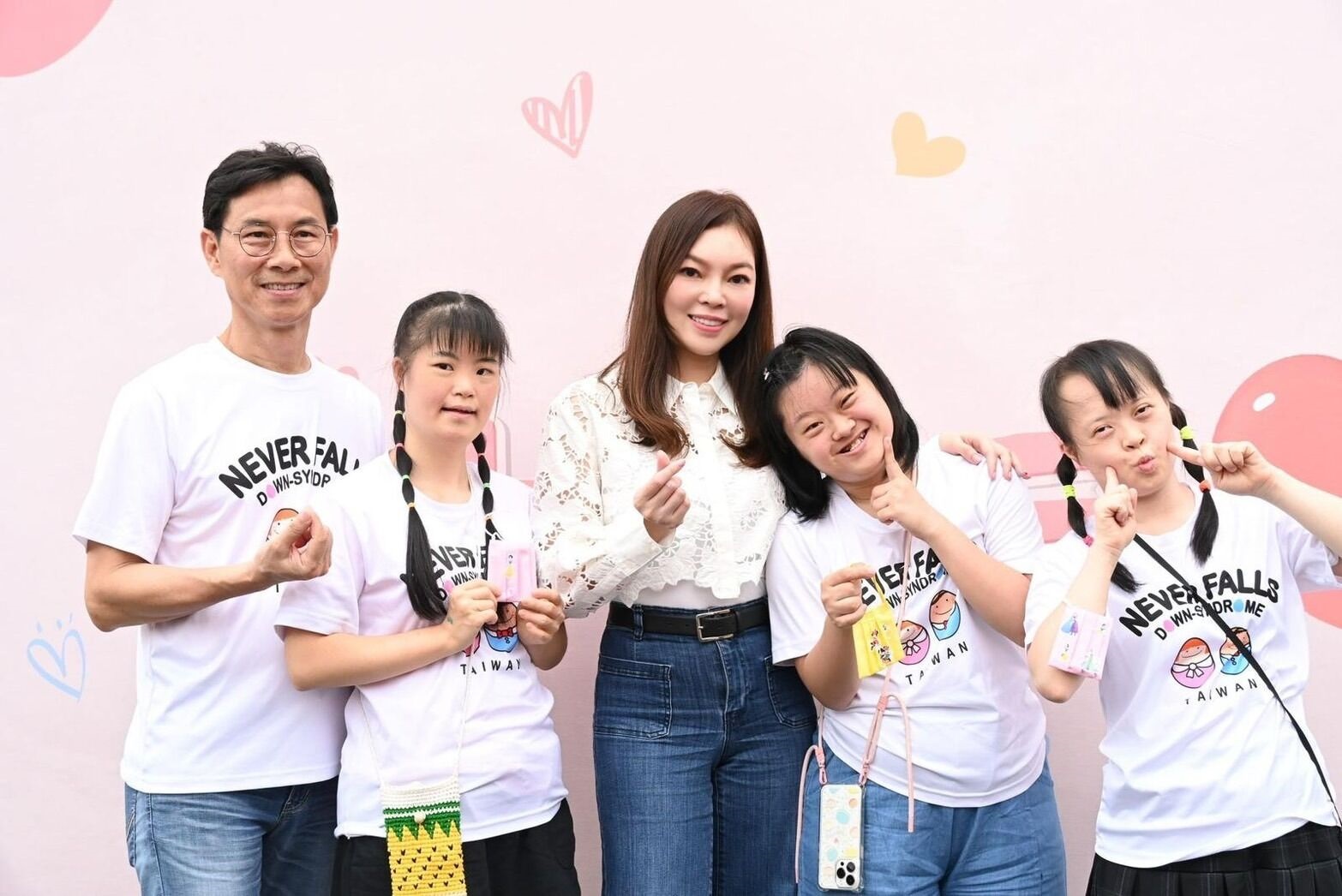 曾馨瑩出席唐氏症母親節親子同樂會 共同倡議守護孩子健康快樂的長大