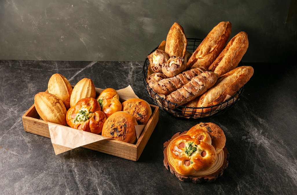 Louisa Bakery 麵包門市進駐大巨蛋 路易莎全新品牌 即日起至10/9麵包買三送一 Louisa Bakery 麵包門市進駐大巨蛋 路易莎全新品牌 即日起至10/9麵包買三送一