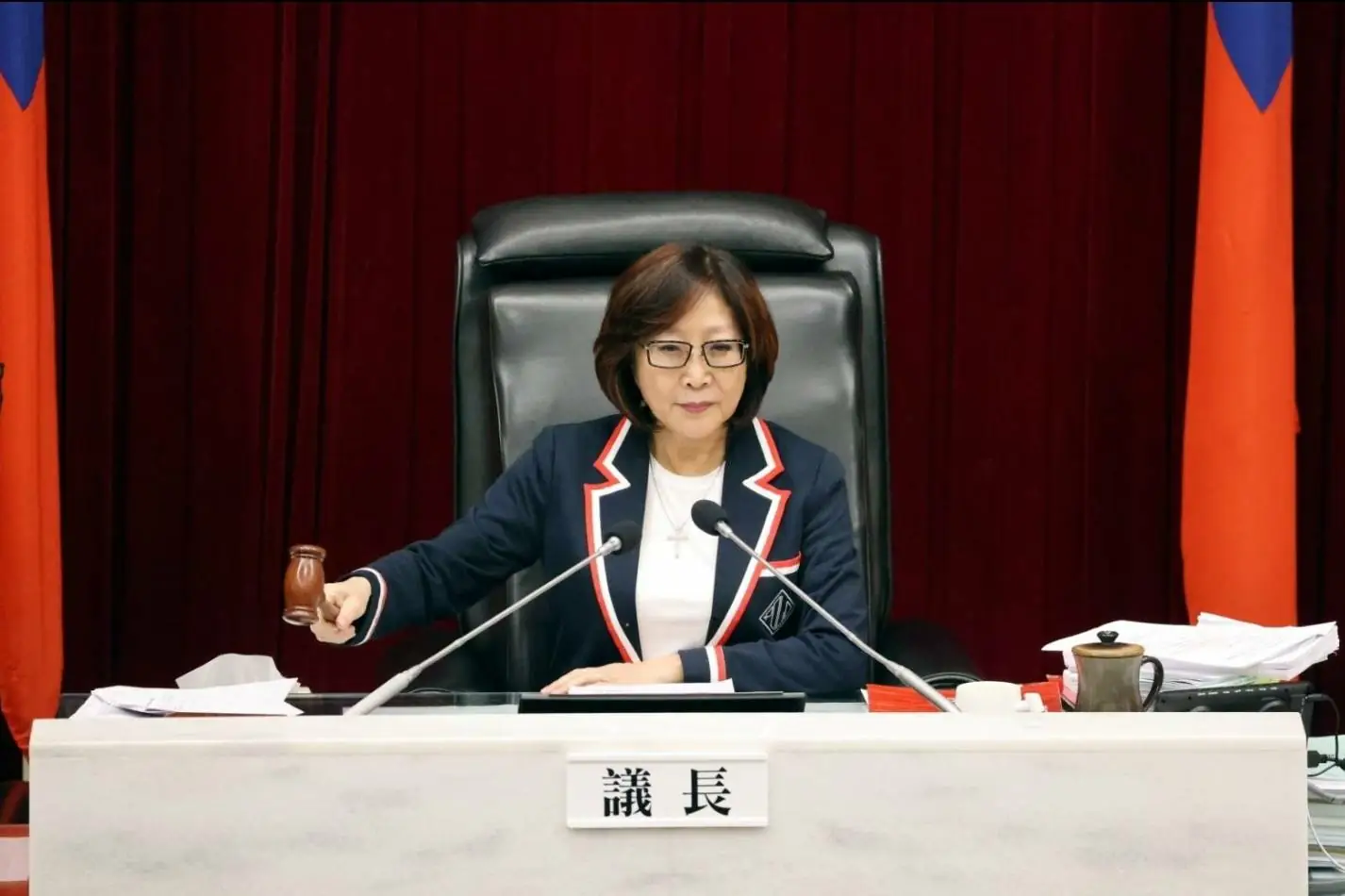 議長康裕成敲槌審定完成114年度地方總預算案