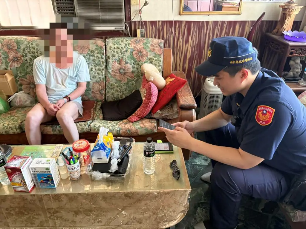 東港警苦勸阿伯 成功阻詐100萬