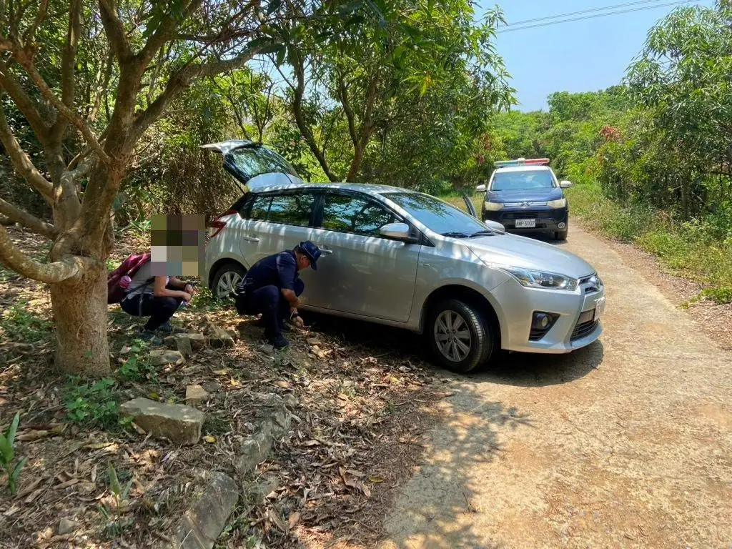 民眾深山車輛受困待援 潮警暖心協助脫困返程