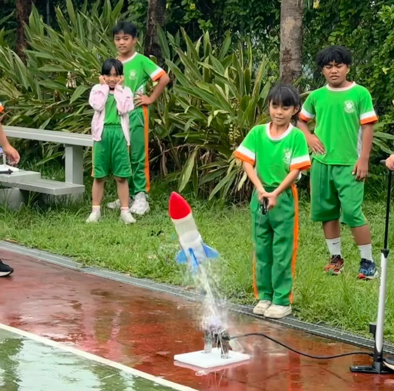 魯凱放電 排彎追風 長榮百合屏科大