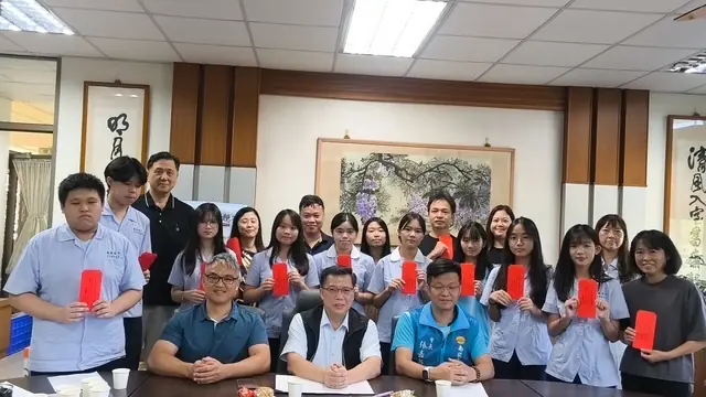 南投高中語文競賽傳佳績 三大類9項目全獲獎 南投高中語文競賽傳佳績 三大類9項目全獲獎