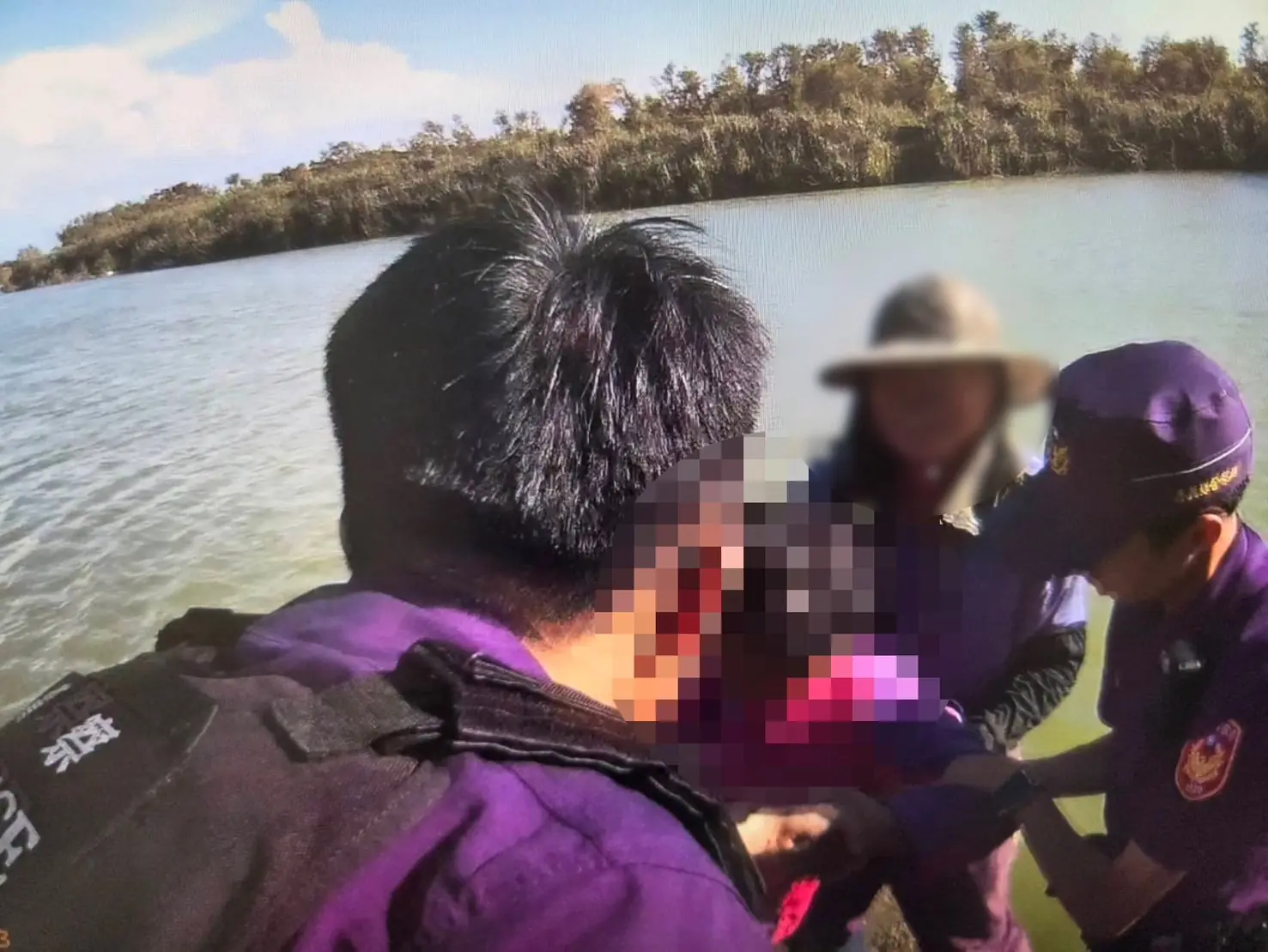 女子情低落朴子大橋下有意輕生  釣客機警制止報案  朴子警耐心安撫送醫