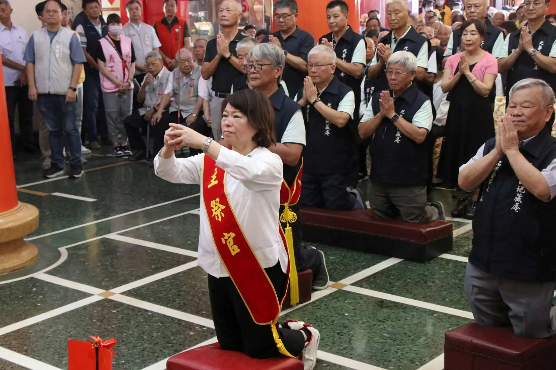 嘉市北嶽廟、九華山地藏庵舉辦地藏王菩薩聖誕大典 黃敏惠市長前往祝賀  嘉義女中獻祝壽舞