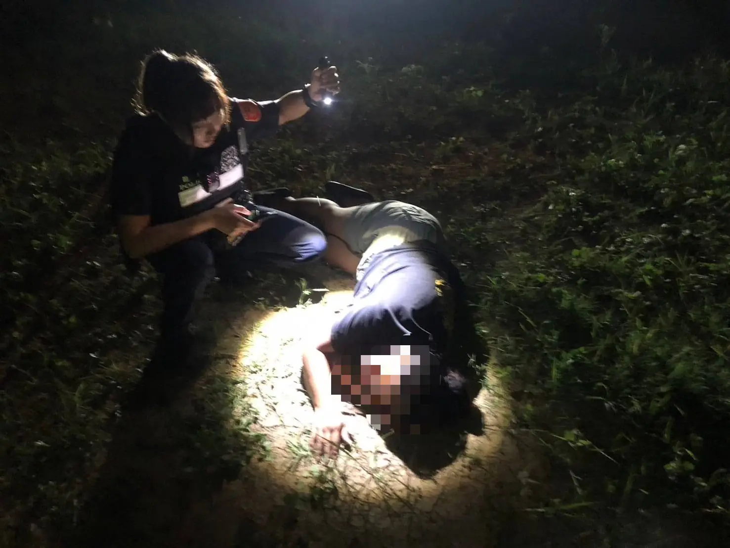 婦罹憂鬱症離家未歸  布袋分局警產業道路旁農田中發現  連絡家屬與通報119助就醫