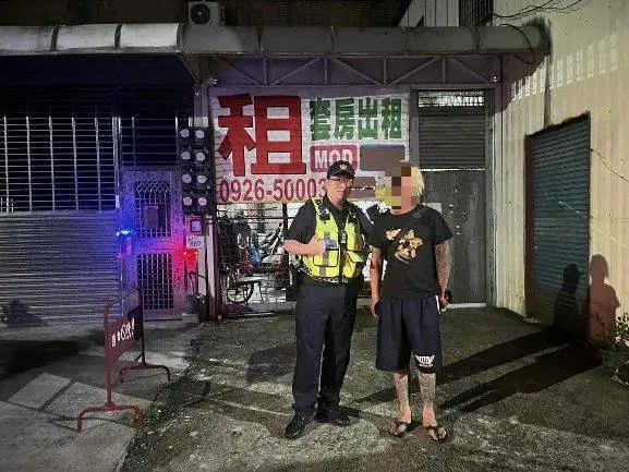 潮州警深夜巡邏發現無助民眾　主動載返家展現暖心警情