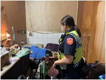 溫馨內埔警 入戶關心民眾安全