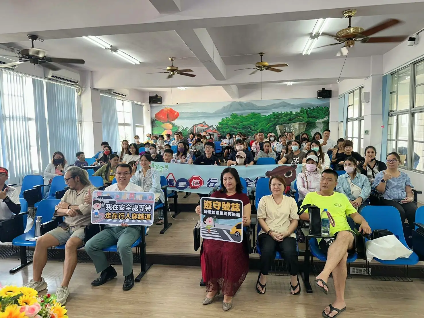 枋警加強交通宣導 冀降低闖紅燈違規事故