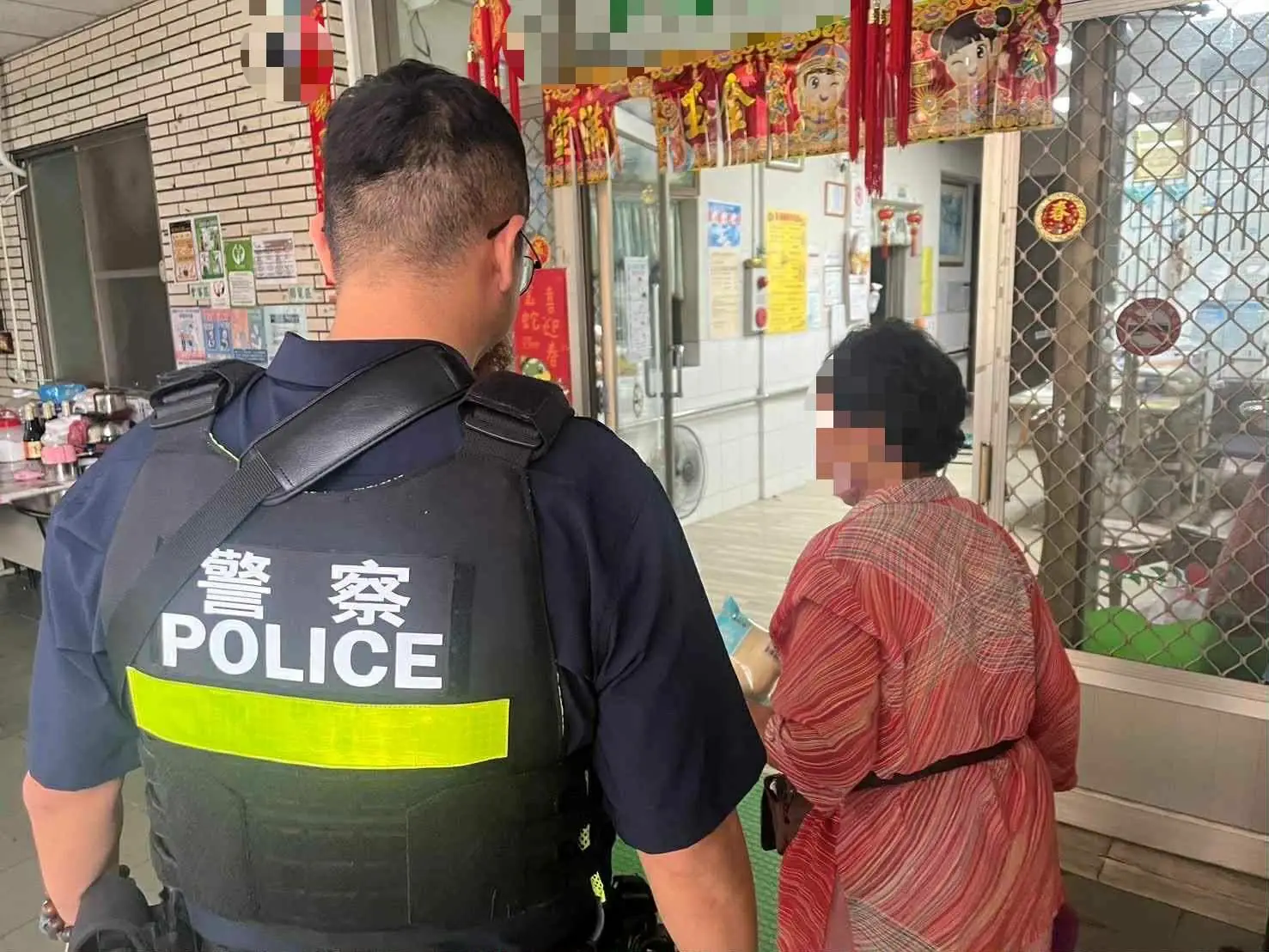 屏警協助老母親探望兒子 把思念的愛即時傳遞