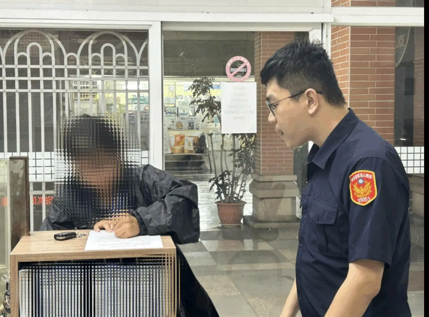 內埔警受理遺失手機　迅速通知失主領回