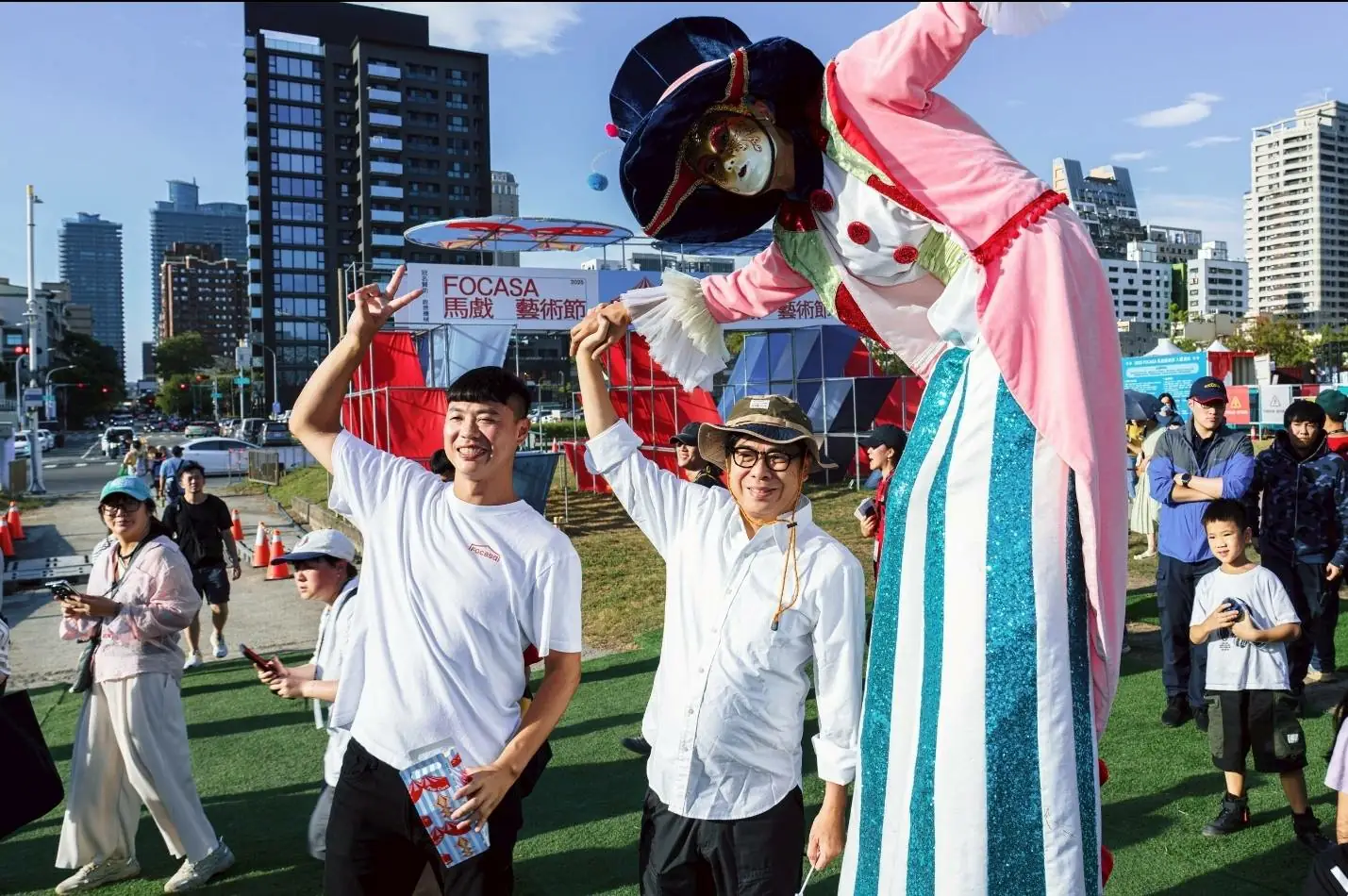 亞洲最大《2025 FOCASA 馬戲藝術節》登場 陳其邁化身觀眾親體驗馬戲魔力