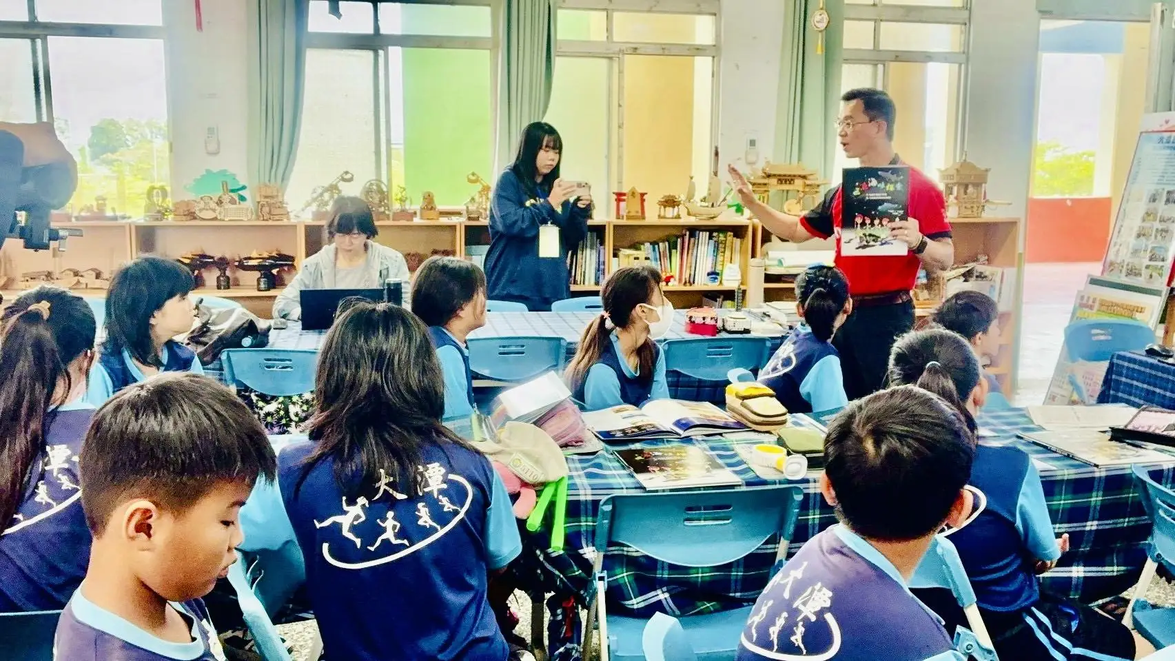 三魚海味探索繪本結合AI科技創意分享課程