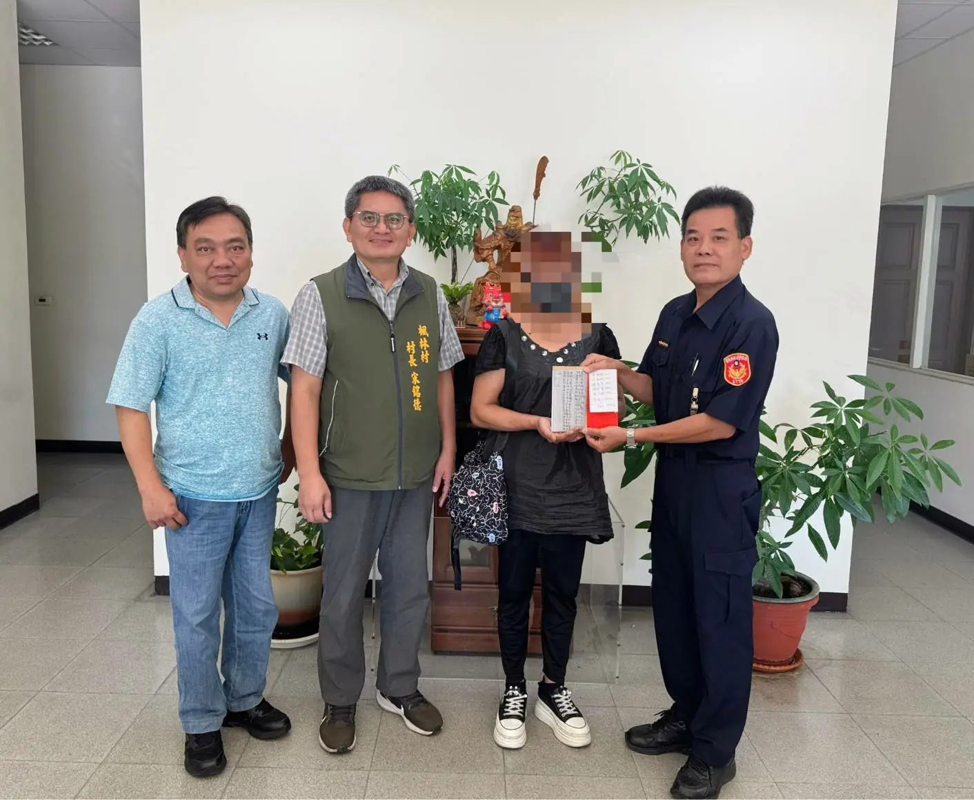 枋警攜手地方善心　為癌逝者遺孀點亮希望