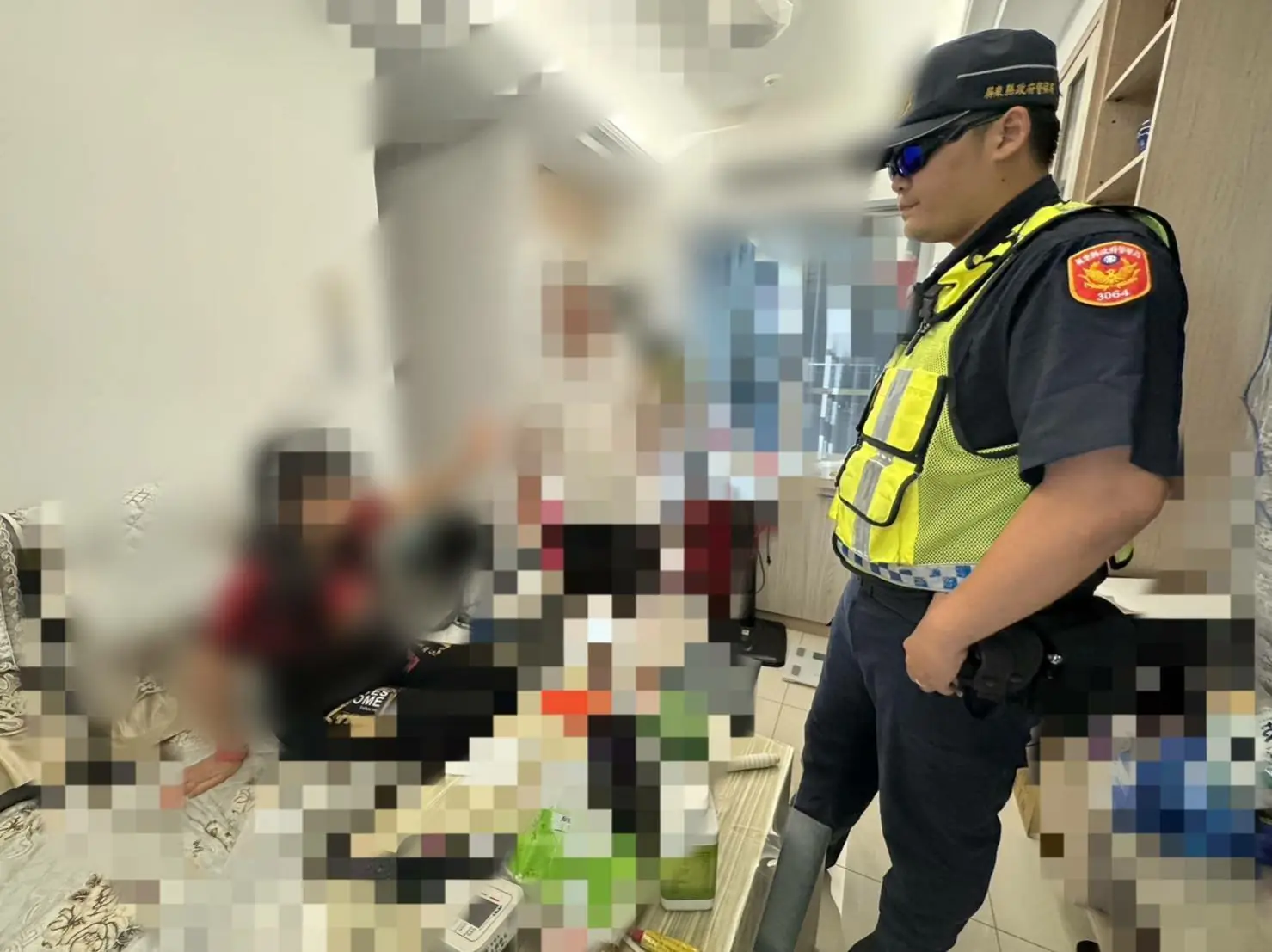 遇假檢警詐騙 東港警成功阻詐