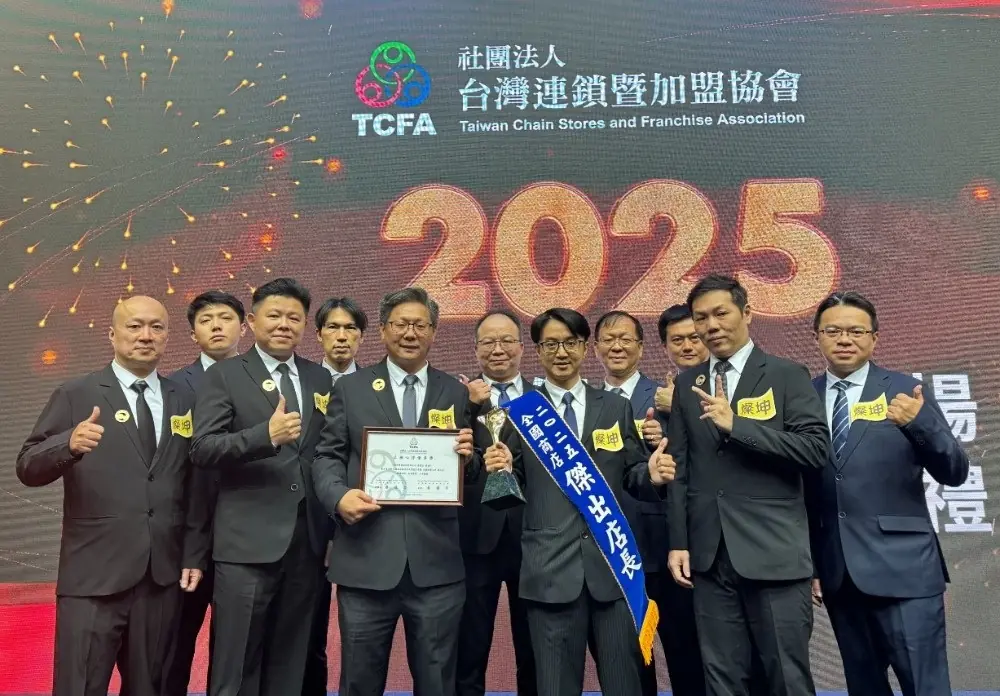 服務業最高榮譽「奧斯卡」揭獎 燦坤新景美店楊永晟店長勇奪「傑出店長」