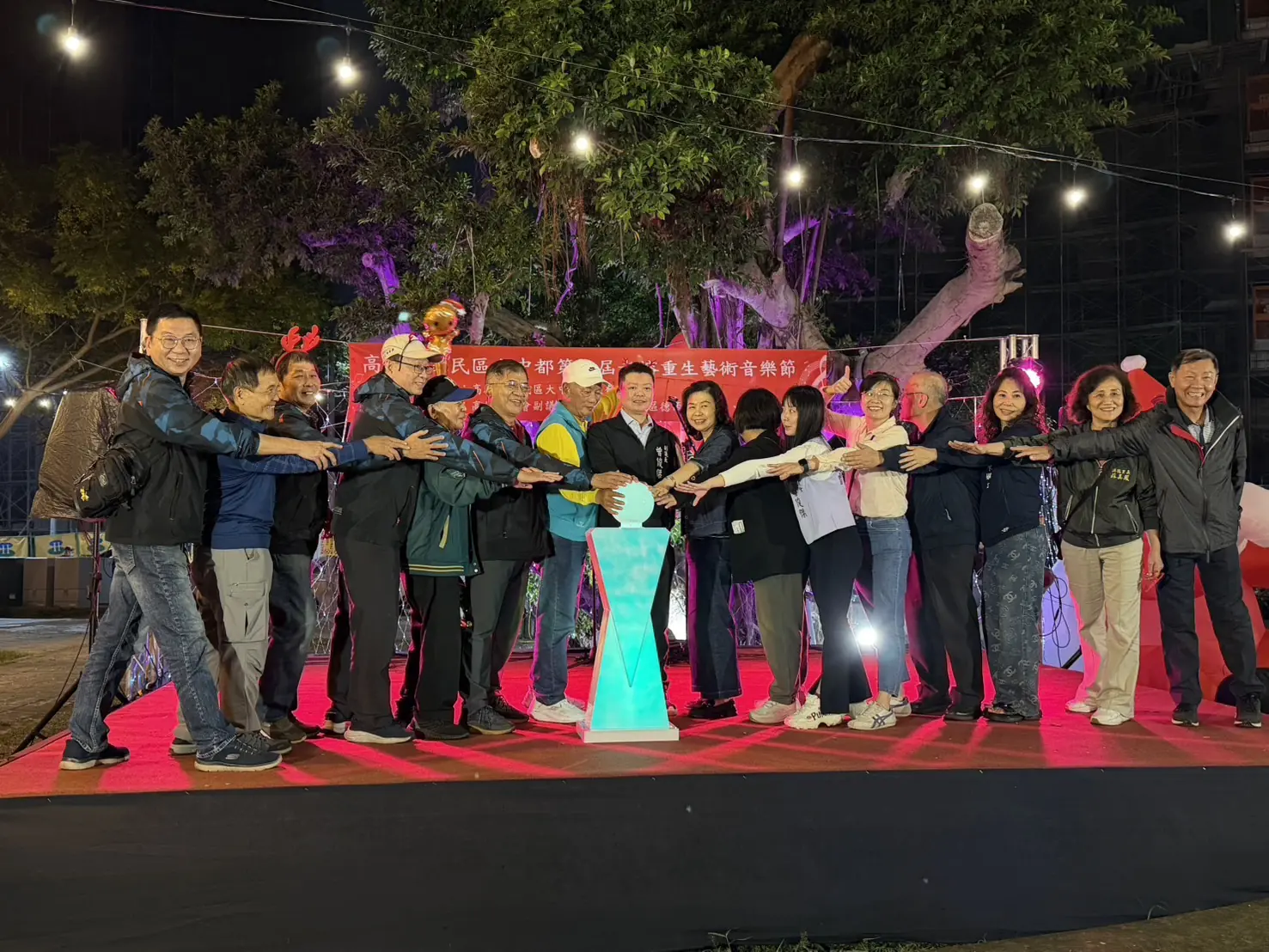 老榕重生慶耶誕 中都社區音樂傳承記憶 老榕重生慶耶誕 中都社區音樂傳承記憶