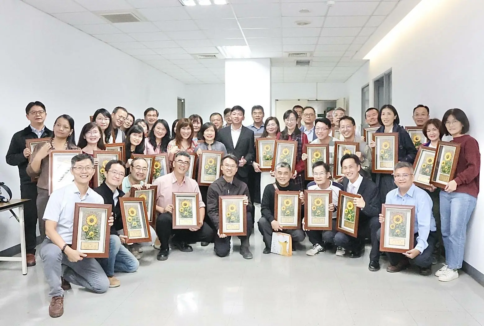 書香深耕校園 高雄39所國中獲愛閱網閱讀標章 書香深耕校園 高雄39所國中獲愛閱網閱讀標章