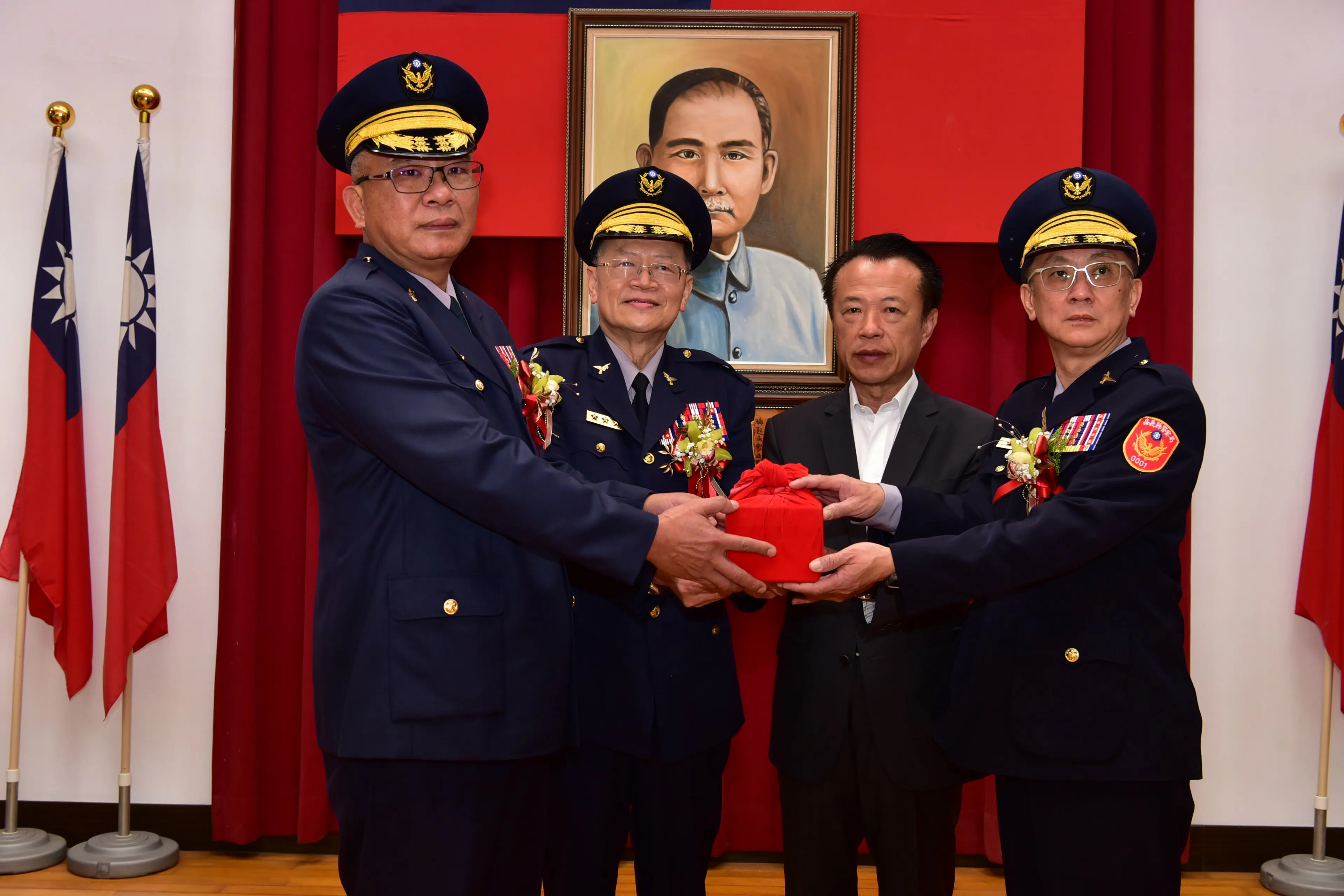 嘉義縣警察局卸、新任局長交接典禮  縣長翁章梁主持 古瑞麟接任警察局長