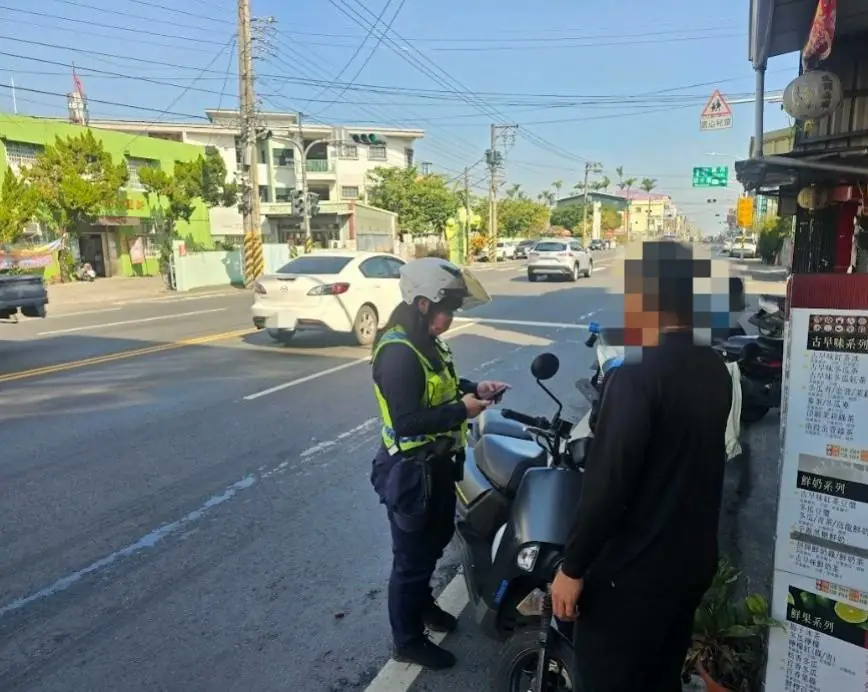 東港分局啟動「闖紅燈違規取締專案」強化交通安全執法