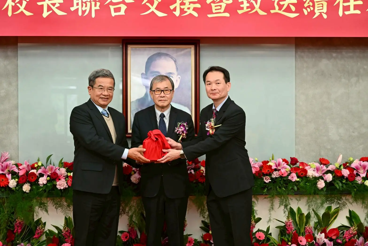 教育部辦理校長交接　高科大第三任校長吳忠信接棒
