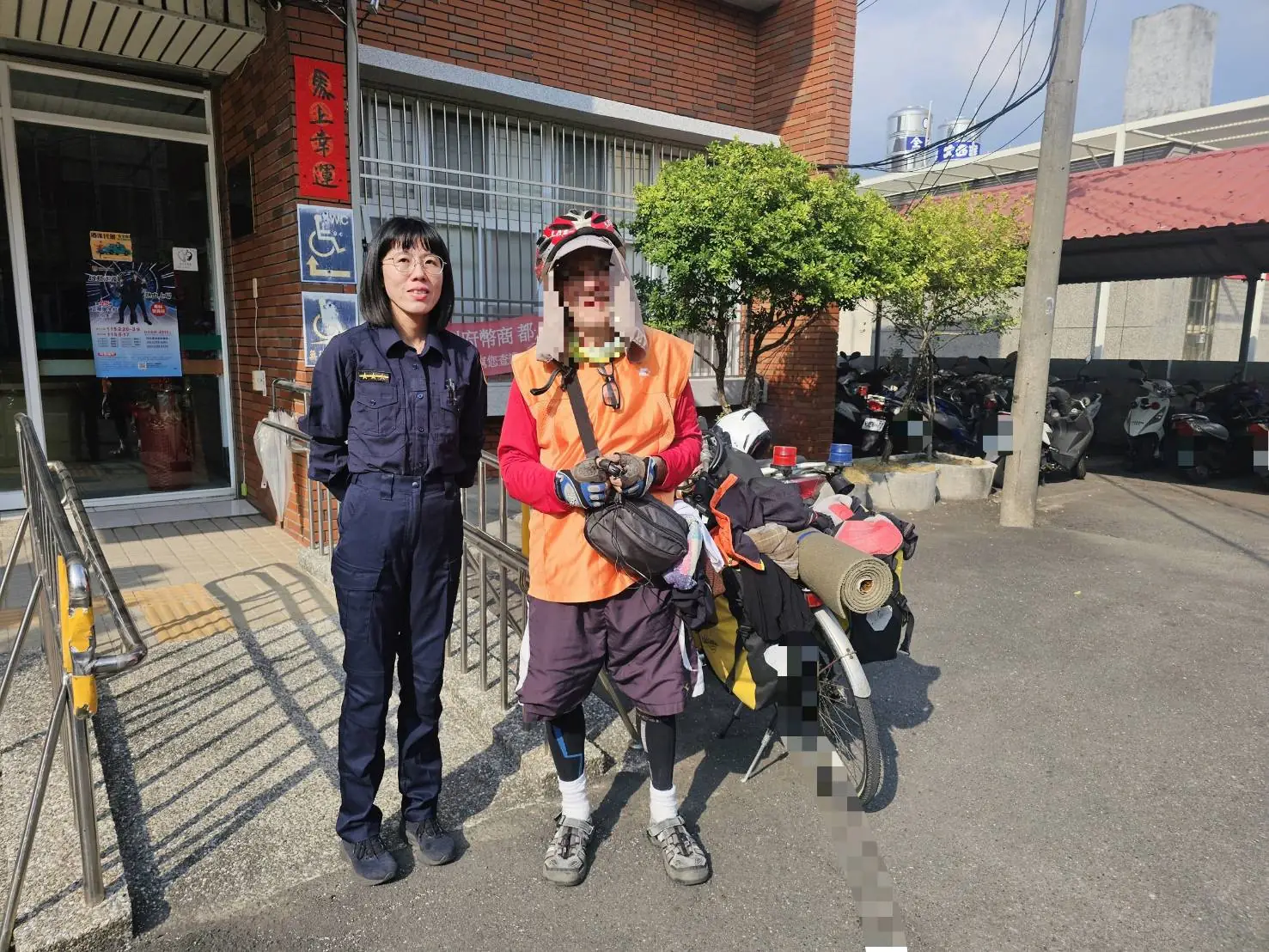 為民服務不分國界 枋警助美籍單車騎士順利環台 為民服務不分國界 枋警助美籍單車騎士順利環台