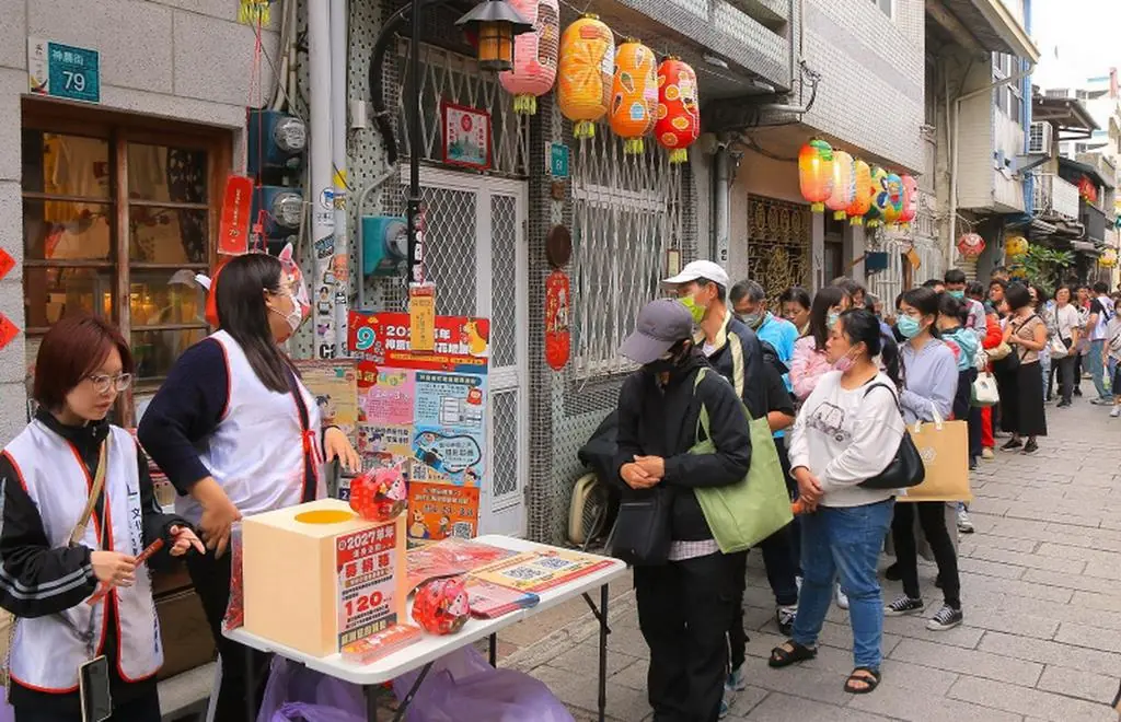 南臺科大USR團隊全台獨創福加馬元宵提燈  以文創科技點亮神農街